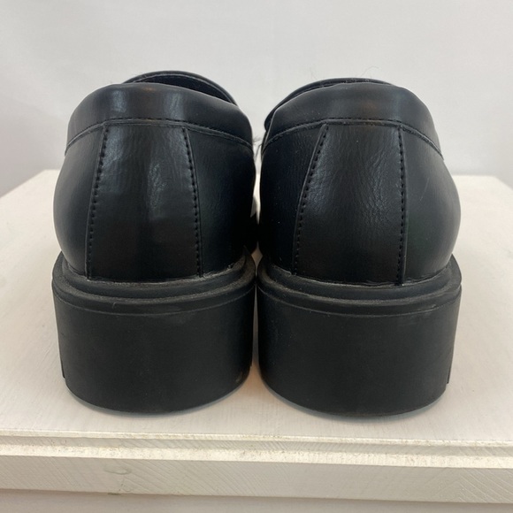 Esprit Alina Round Toe Loafer - Picture 7 of 11